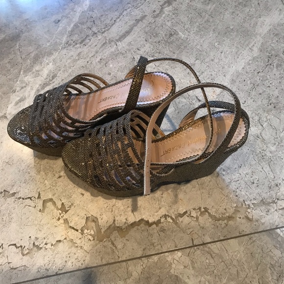 Shoes - Picture 4 of 4